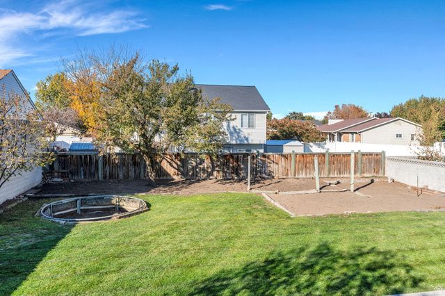 6072 S 700 W, Murray, UT 84123