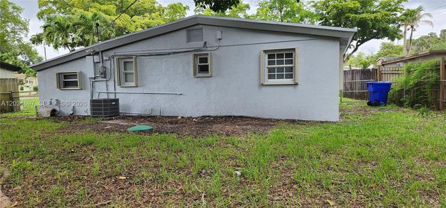 5606 Farragut Street, Hollywood, FL 33021