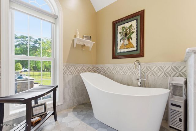 410 Whitebridge Road, Hampstead, NC 28443