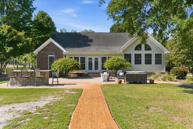 410 Whitebridge Road, Hampstead, NC 28443