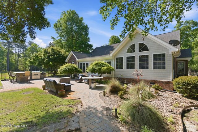 410 Whitebridge Road, Hampstead, NC 28443