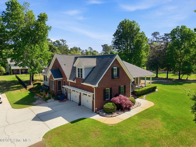 410 Whitebridge Road, Hampstead, NC 28443