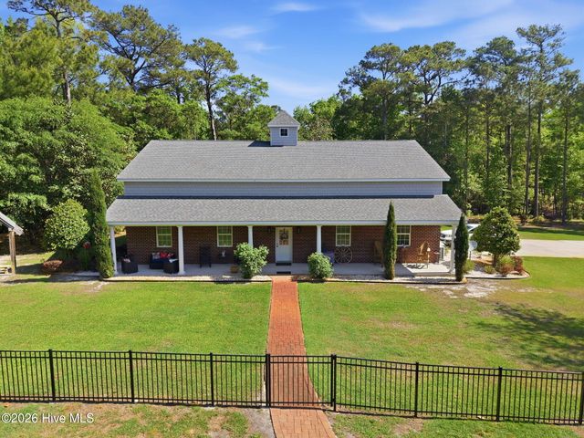 410 Whitebridge Road, Hampstead, NC 28443