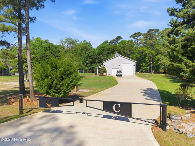 410 Whitebridge Road, Hampstead, NC 28443