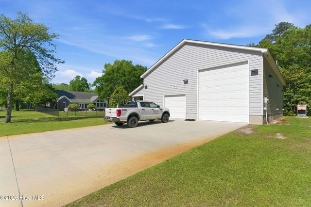 410 Whitebridge Road, Hampstead, NC 28443