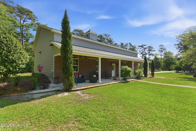 410 Whitebridge Road, Hampstead, NC 28443