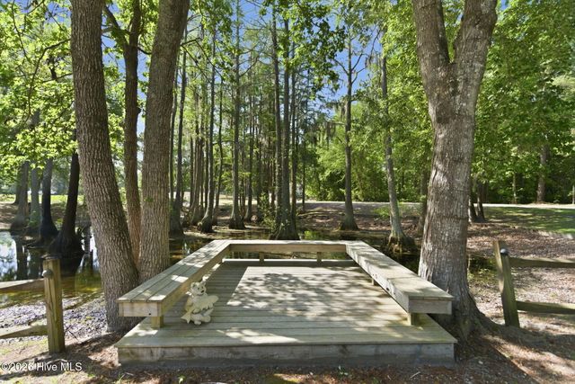 410 Whitebridge Road, Hampstead, NC 28443