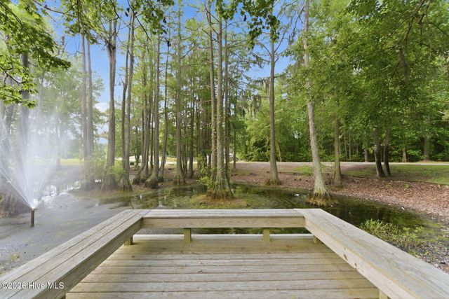 410 Whitebridge Road, Hampstead, NC 28443