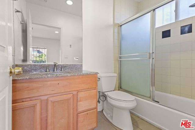 2120 9th Avenue, Los Angeles, CA 90018