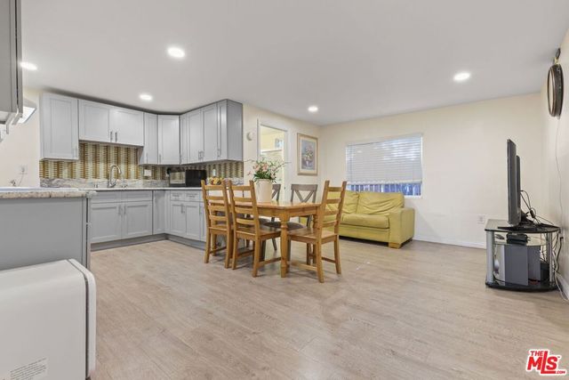 2120 9th Avenue, Los Angeles, CA 90018