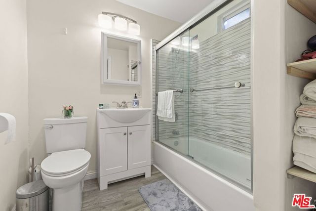 2120 9th Avenue, Los Angeles, CA 90018