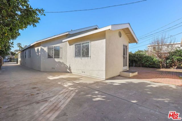 2120 9th Avenue, Los Angeles, CA 90018
