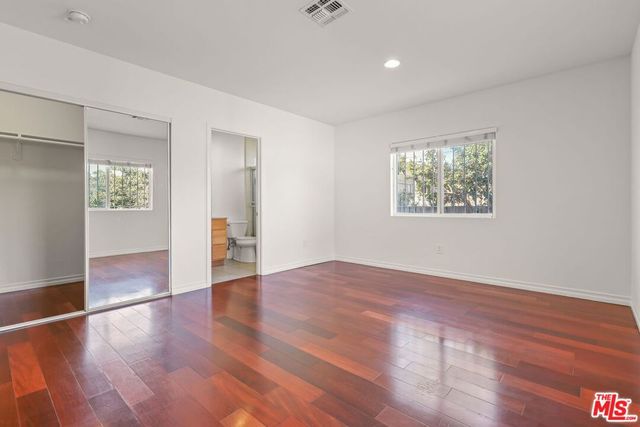 2120 9th Avenue, Los Angeles, CA 90018