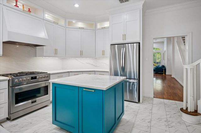 2916 Thomas Avenue, Dallas, TX 75204