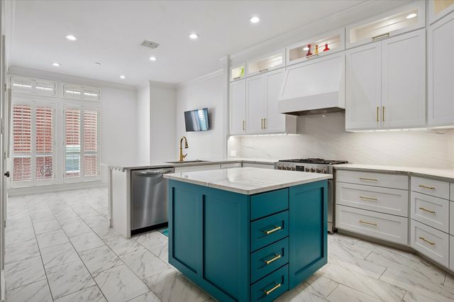 2916 Thomas Avenue, Dallas, TX 75204