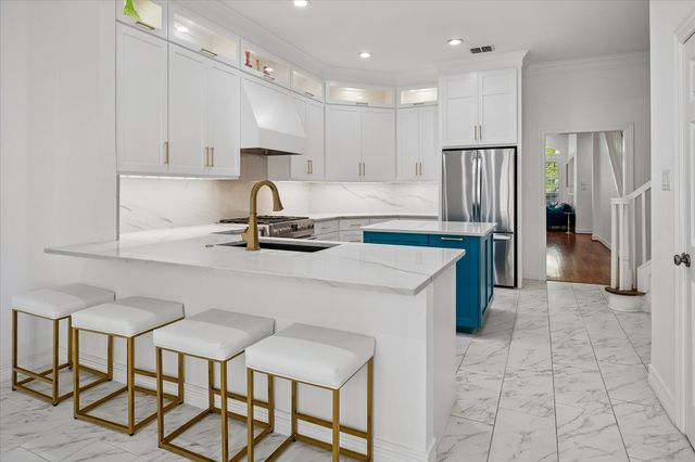 2916 Thomas Avenue, Dallas, TX 75204
