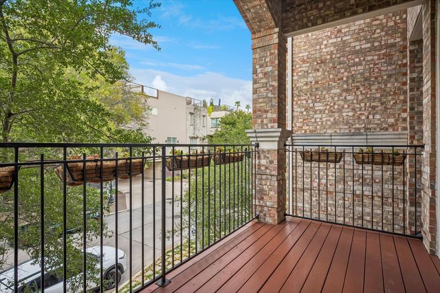 2916 Thomas Avenue, Dallas, TX 75204