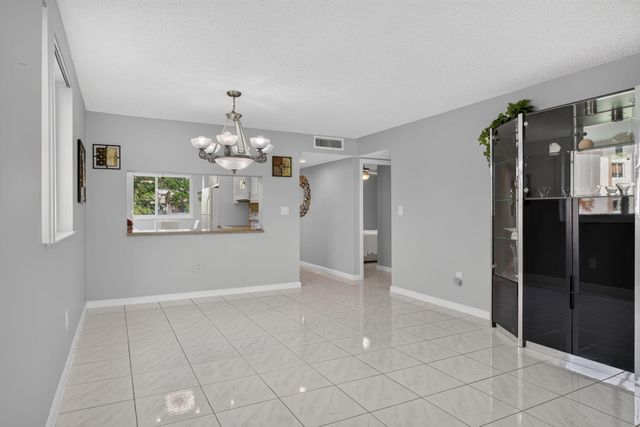 7216 S Devon Drive 212, Tamarac, FL 33321