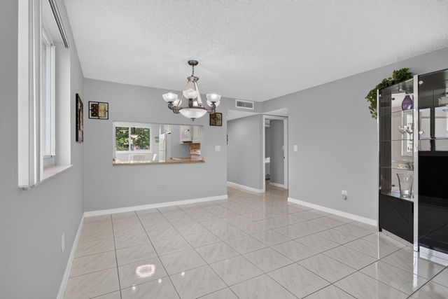 7216 S Devon Drive 212, Tamarac, FL 33321
