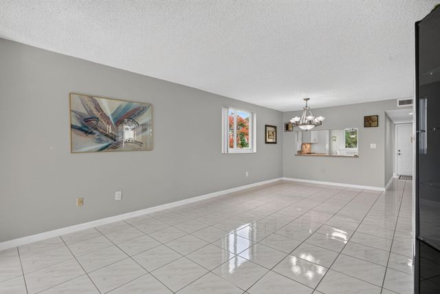 7216 S Devon Drive 212, Tamarac, FL 33321