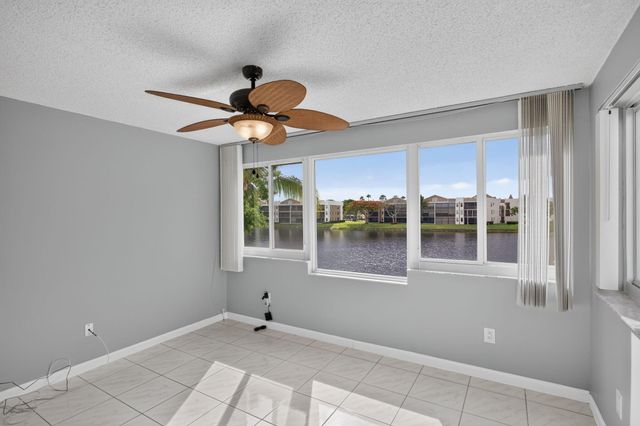 7216 S Devon Drive 212, Tamarac, FL 33321