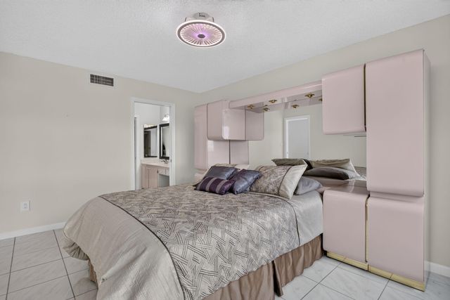 7216 S Devon Drive 212, Tamarac, FL 33321