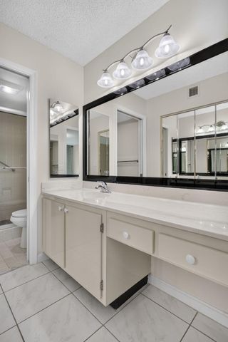 7216 S Devon Drive 212, Tamarac, FL 33321