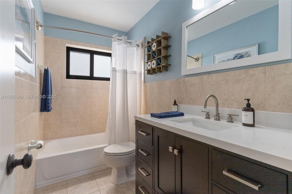 Image 11 of property listing at 12460 SW 186th St, Miami, FL 33177