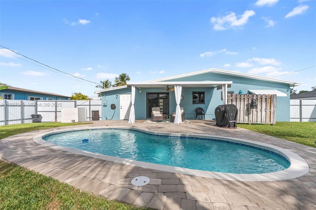 Image 18 of property listing at 12460 SW 186th St, Miami, FL 33177