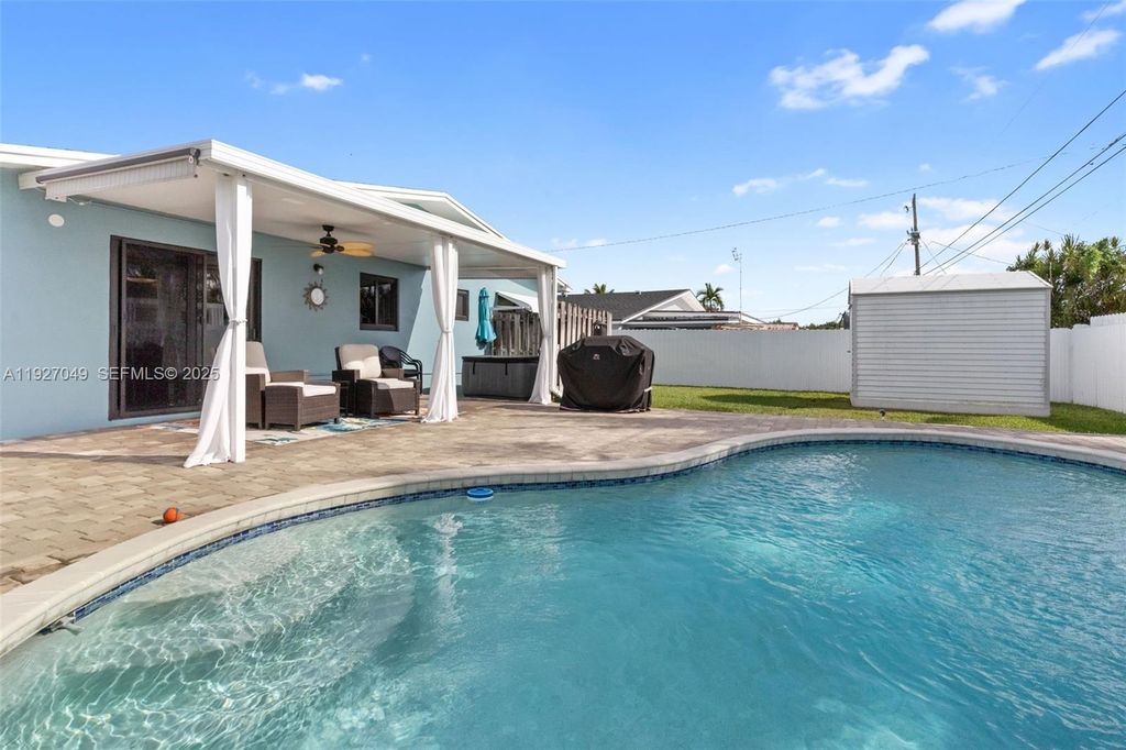 Image 19 of property listing at 12460 SW 186th St, Miami, FL 33177