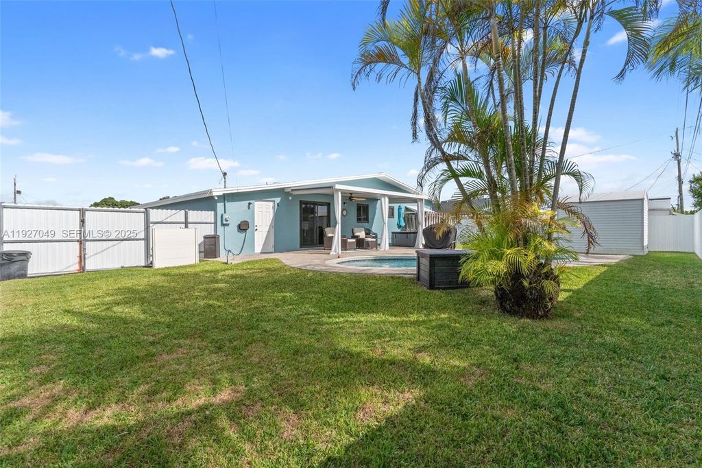 Image 20 of property listing at 12460 SW 186th St, Miami, FL 33177