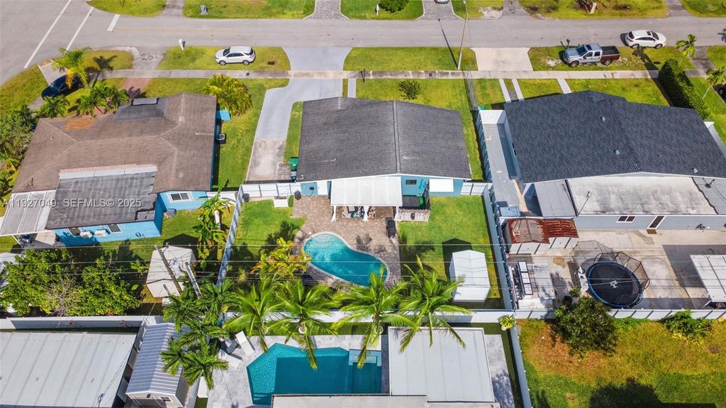 Image 22 of property listing at 12460 SW 186th St, Miami, FL 33177