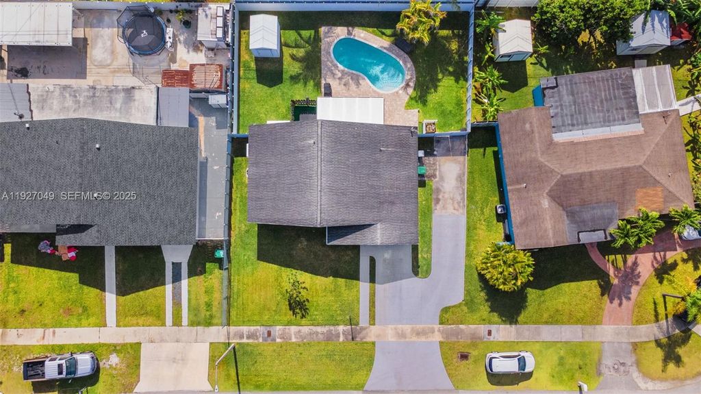 Image 23 of property listing at 12460 SW 186th St, Miami, FL 33177