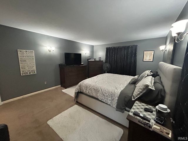 423 Crimson Lane, Plymouth, IN 46563