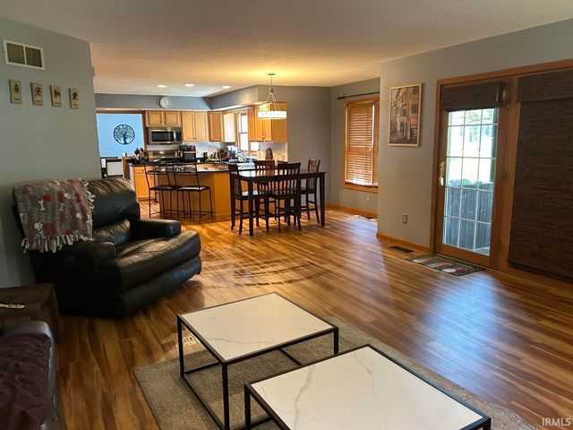 423 Crimson Lane, Plymouth, IN 46563