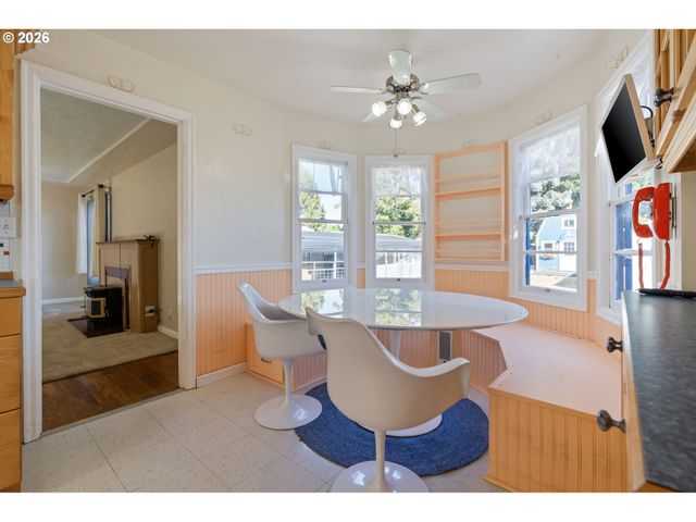 726 Ne 3rd Ave, Hillsboro, OR 97124