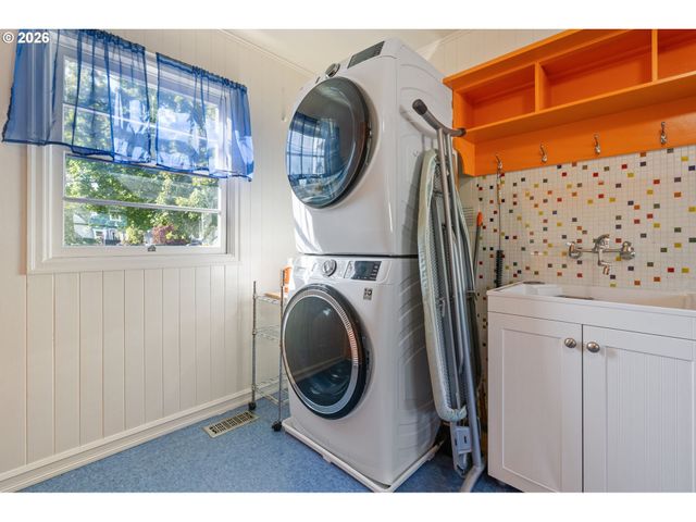 726 Ne 3rd Ave, Hillsboro, OR 97124