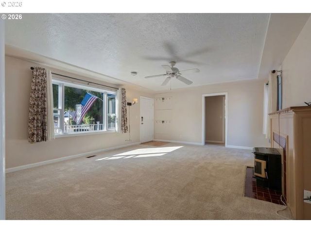 726 Ne 3rd Ave, Hillsboro, OR 97124