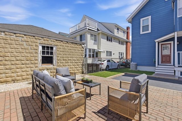 48-50 Amsden 48, Arlington, MA 02474