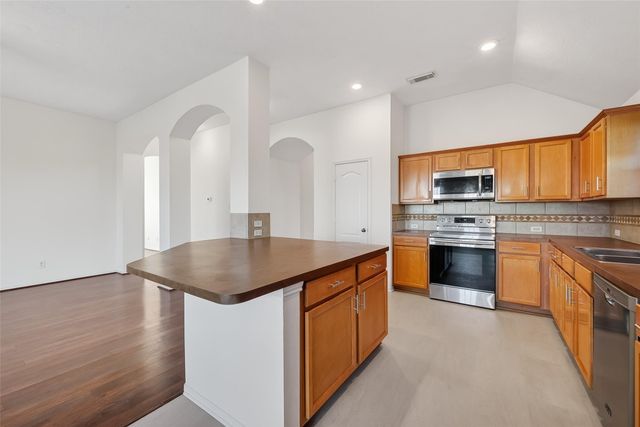 7411 Rustic Chase Drive, Richmond, TX 77407