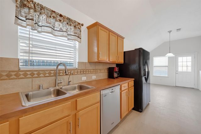 7411 Rustic Chase Drive, Richmond, TX 77407