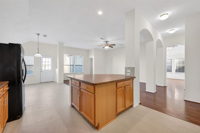 7411 Rustic Chase Drive, Richmond, TX 77407