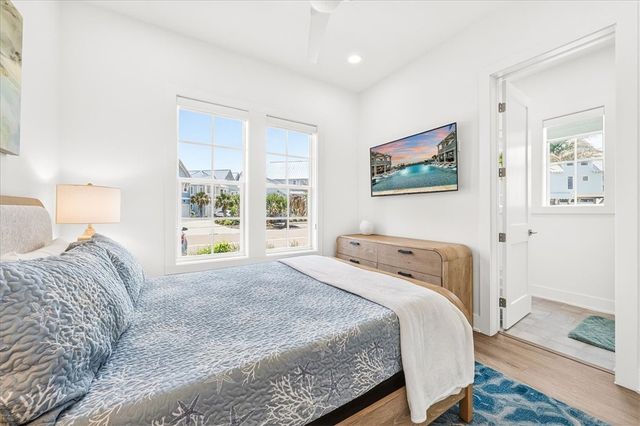 301 S Shore Dr, Port Aransas, TX 78373