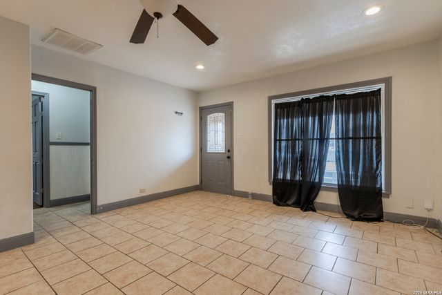 867 Price, San Antonio, TX 78211