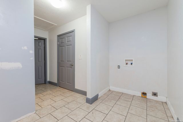 867 Price, San Antonio, TX 78211