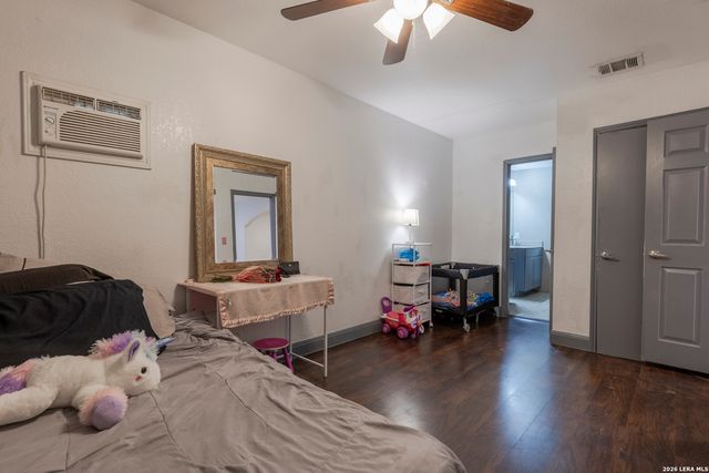 867 Price, San Antonio, TX 78211