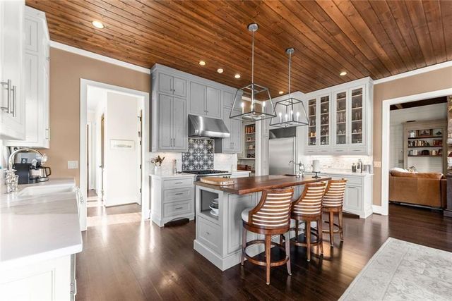 371 Orchard Hills Drive, Clarkesville, GA 30523