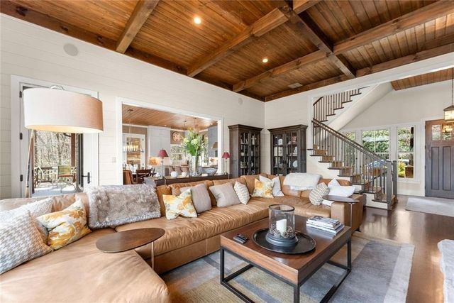 371 Orchard Hills Drive, Clarkesville, GA 30523