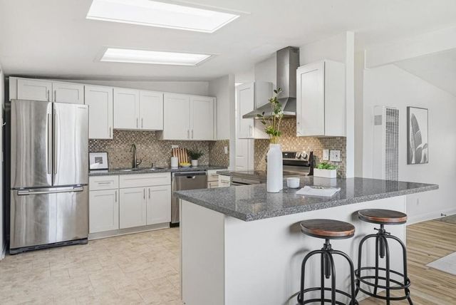 638 Woodhams Road, Santa Clara, CA 95051