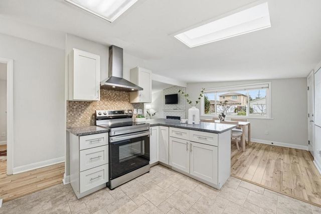 638 Woodhams Road, Santa Clara, CA 95051